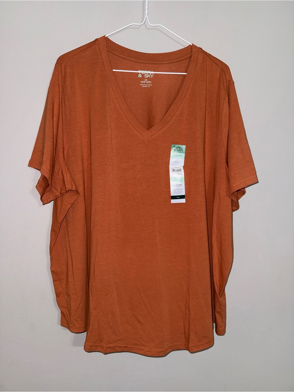 Terra & Sky Women’s Copper Pipe V-Neck Tee 4x